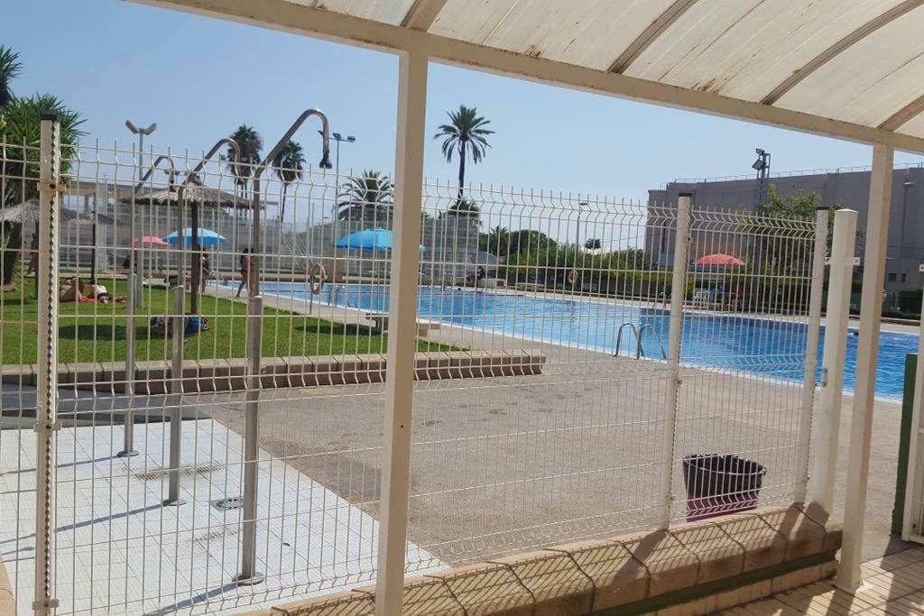 شقة كانيت ذي بيرينغير  في Vacaciones Canet Playa المظهر الخارجي الصورة